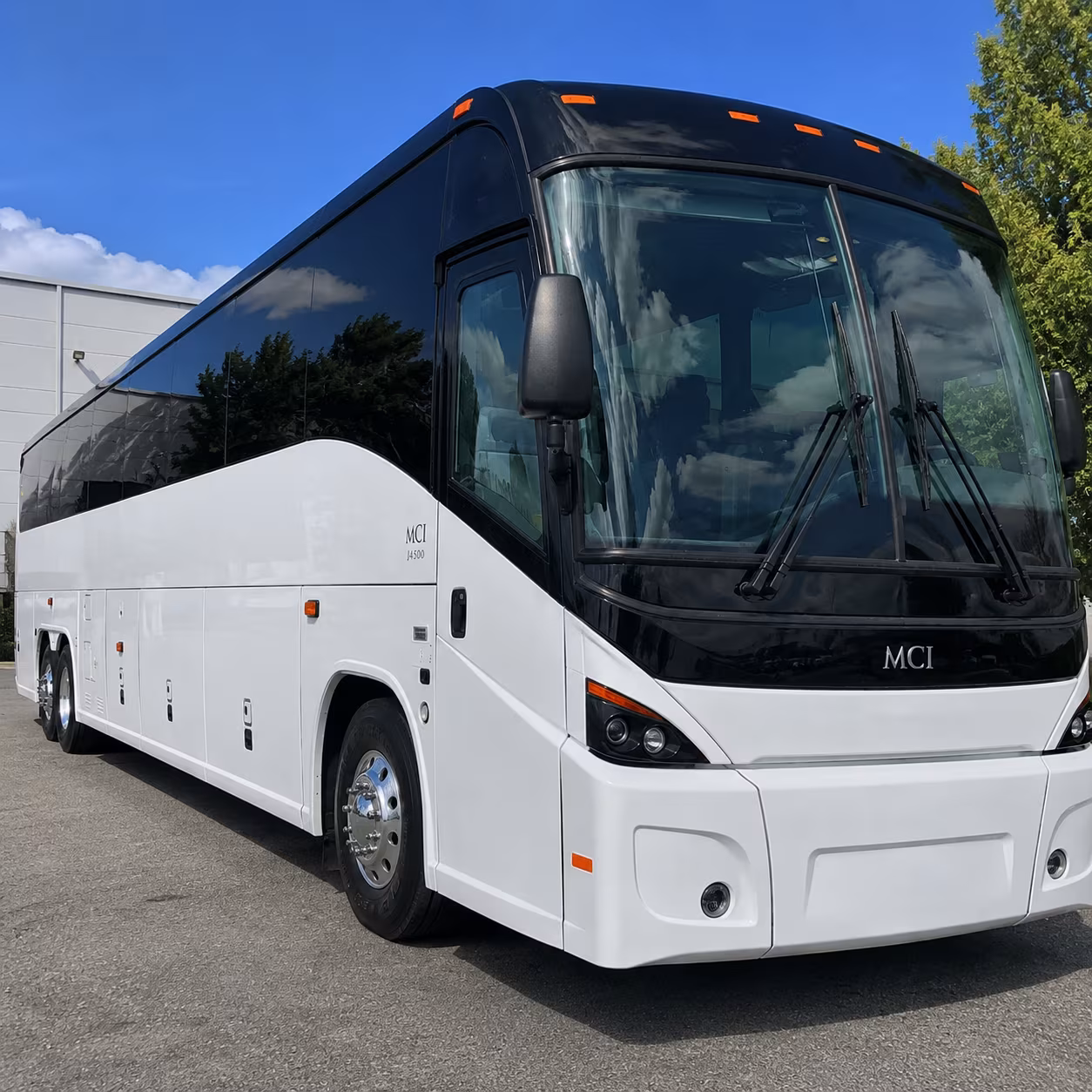 arriving groups convention shuttles between bowling green and area airports