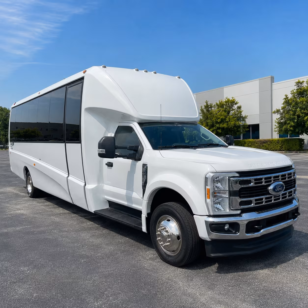 bus rentals for corporate retreats and team offsites near bowling green