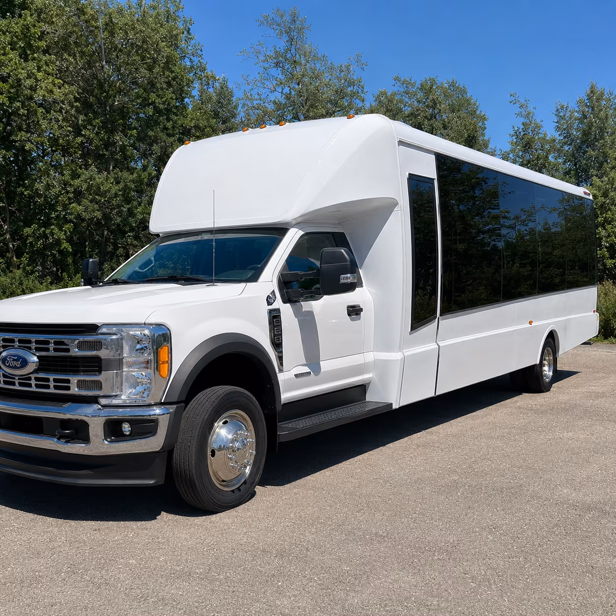 corporate airport transfer buses between bowling green and nashville international
