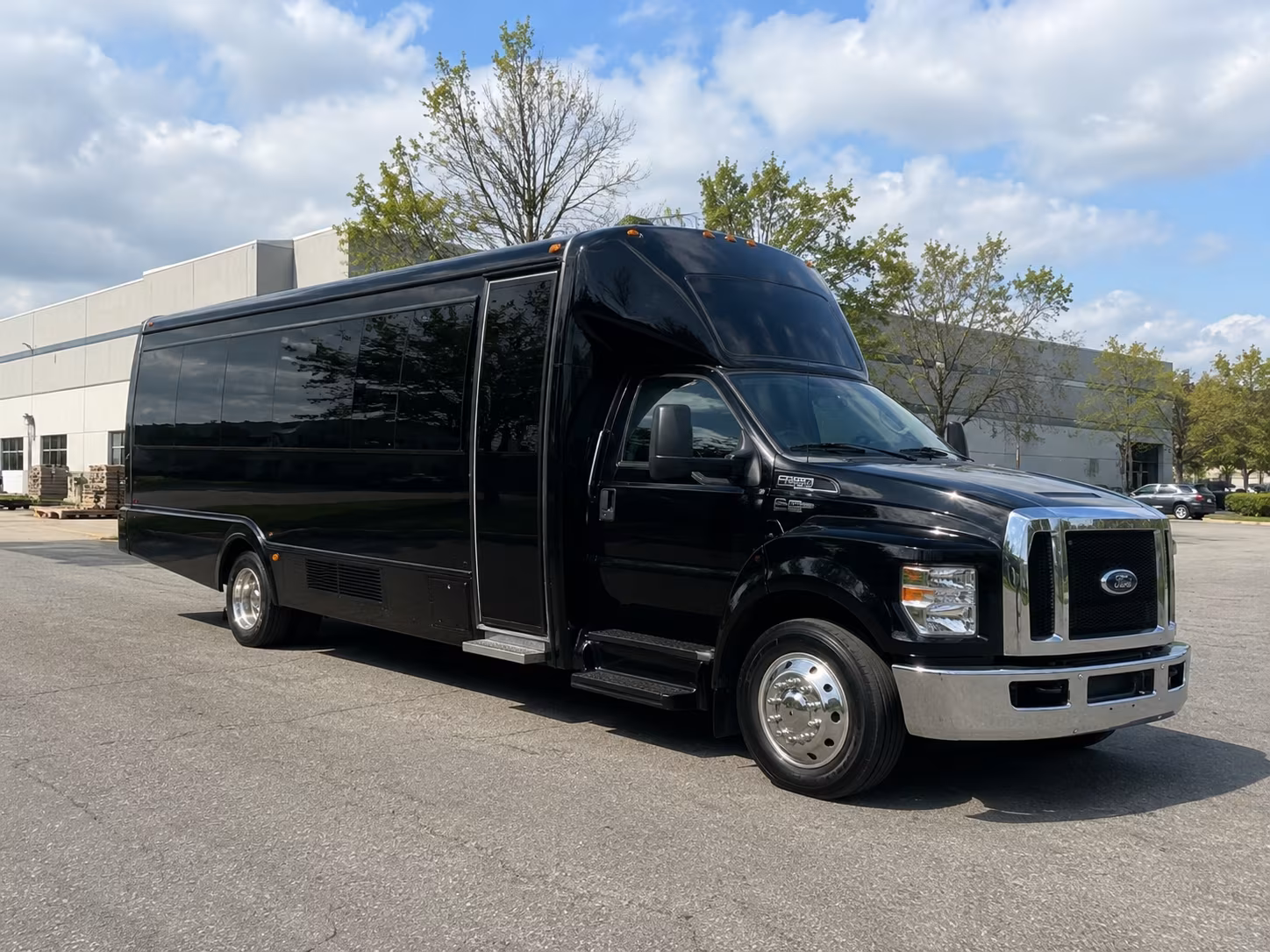 does the day of the week or the date change what a bus rental costs in bowling green