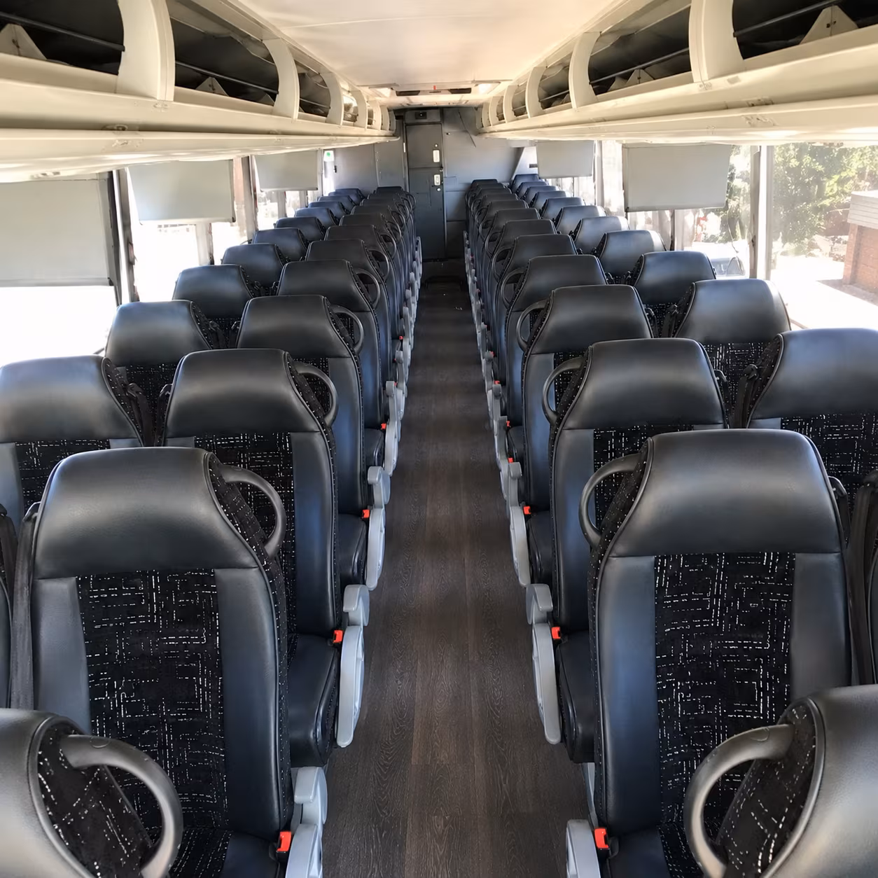 long distance charter buses from bowling green to louisville and northern kentucky
