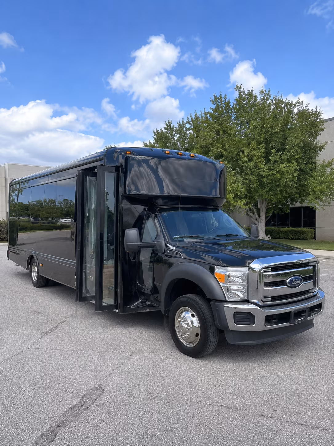 party buses to diddle arena shows and wku events