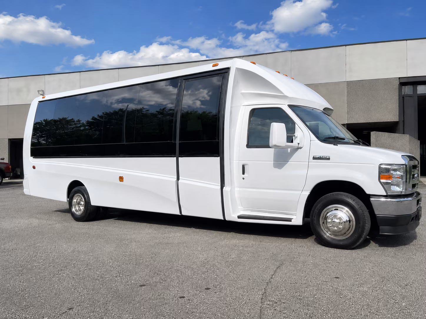 shuttle buses to louisville concerts and amphitheater shows